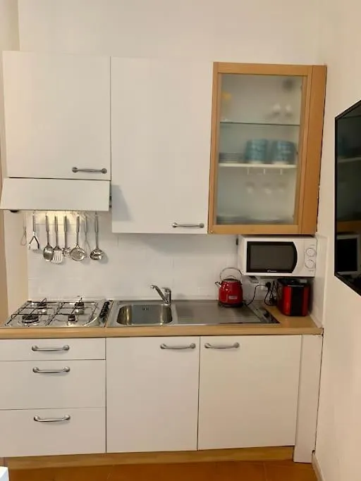 Central Apartment De Angeli Charm Residence Milan